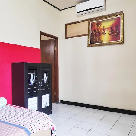 Oyo 90884 Rori Homestay