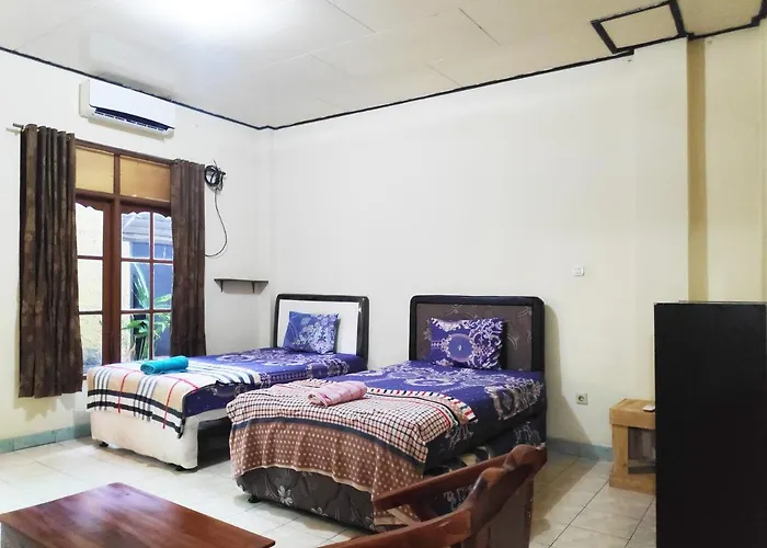 Hotel Oyo 90884 Rori Homestay 2*