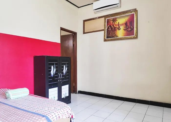 Hotel Oyo 90884 Rori Homestay 2*