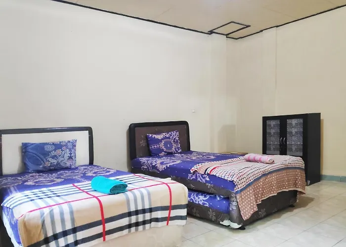 Hotel Oyo 90884 Rori Homestay 2*